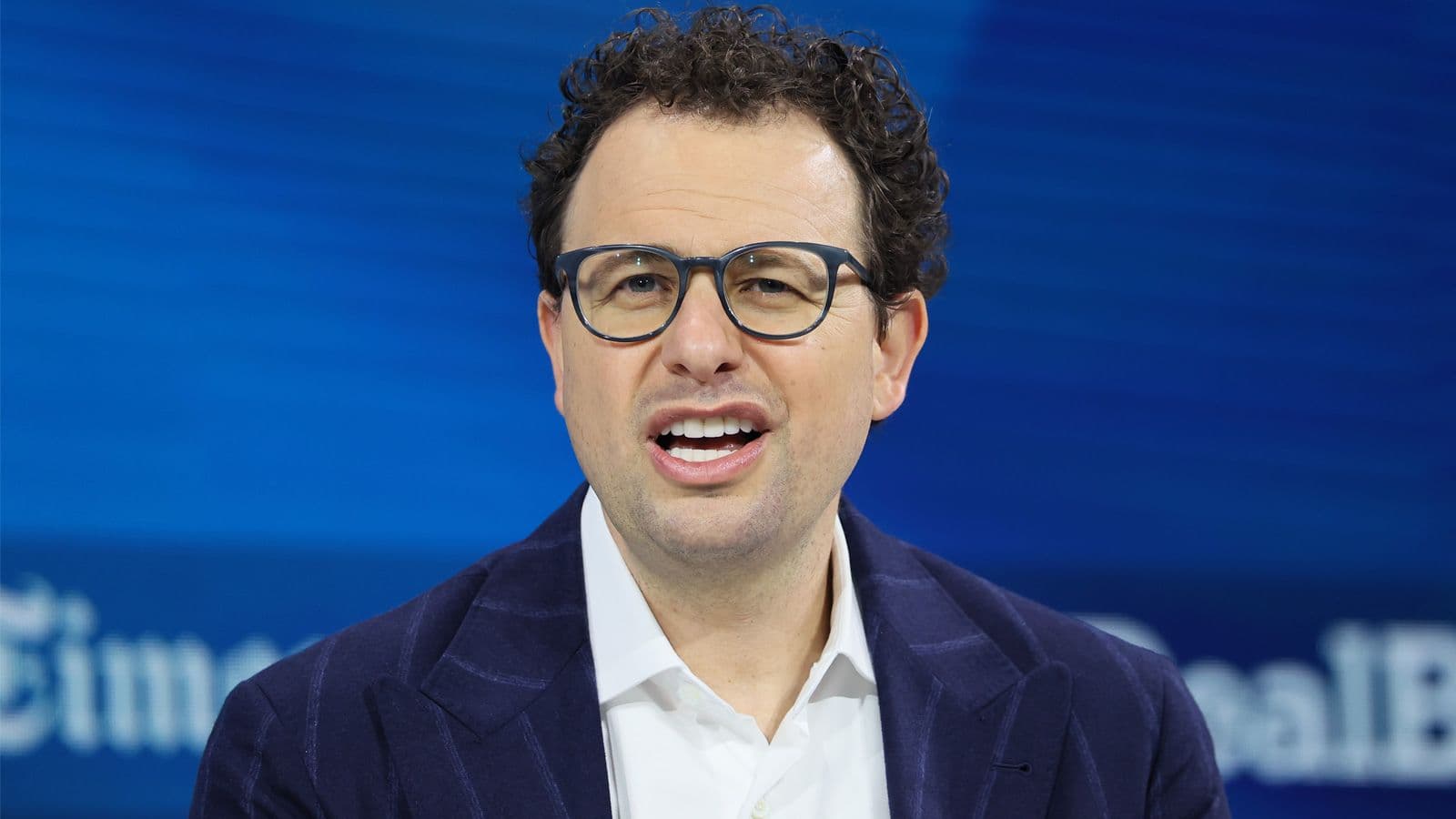 Mythos AI Model's Dominance Challenged by Smaller, More Affordable Alternatives