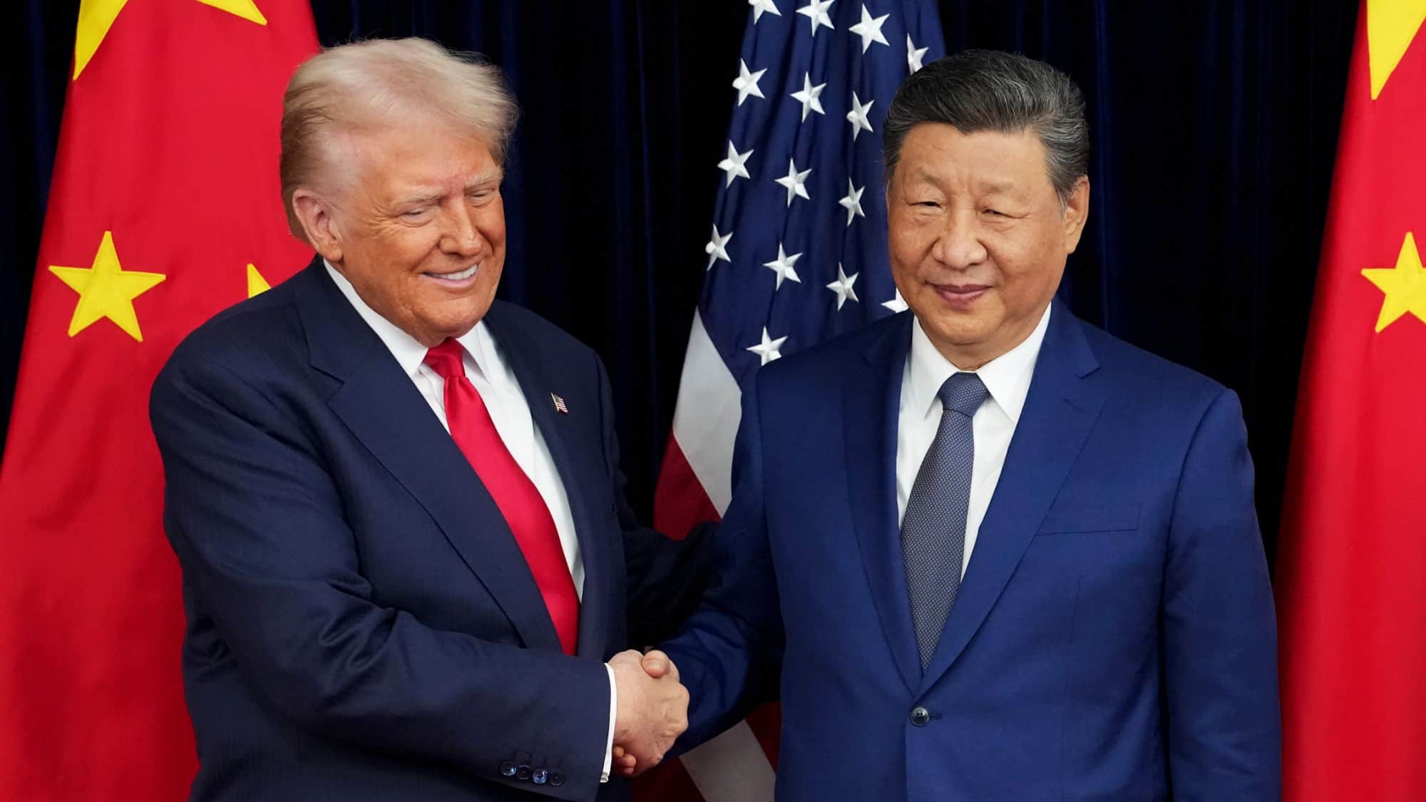 Trump Uses Taiwan Arms Sale as 'Negotiating Chip' Against China After Xi Summit